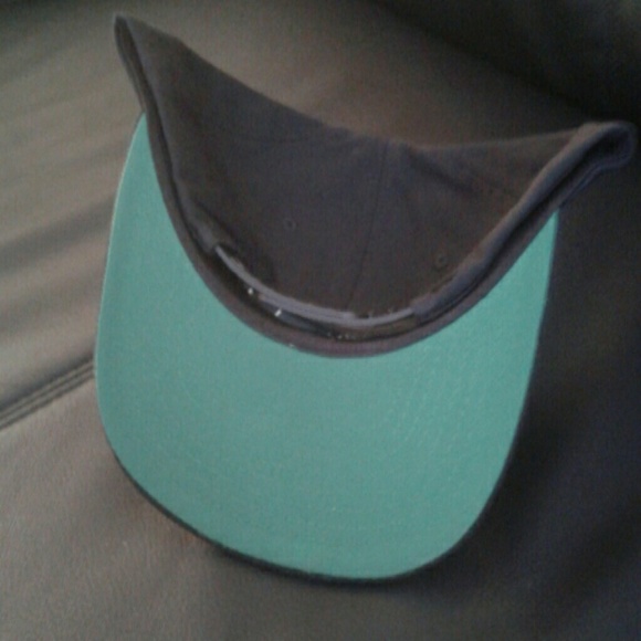 Snapback - Picture 2 of 2